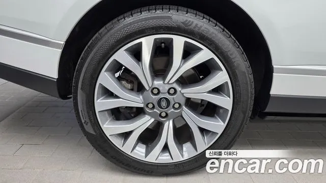Land Rover Range Rover 2021 thumb 5