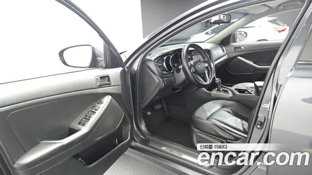 Kia K5 2011 thumb 10