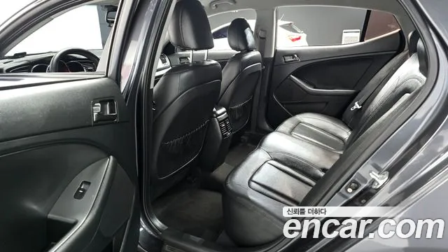 Kia K5 2011 thumb 11