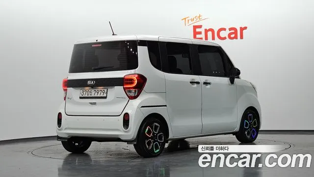 Kia Ray 2018 thumb 2
