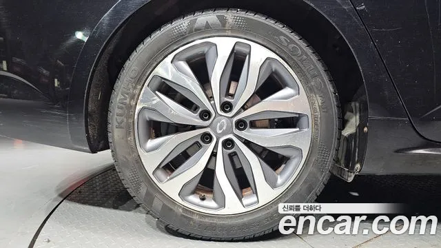 Renault-KoreaSamsung Megane 2016 thumb 5