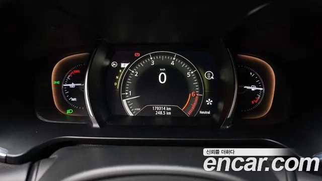 Renault-KoreaSamsung Megane 2016 thumb 8
