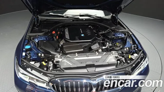 BMW 3-Series 2021 thumb 5