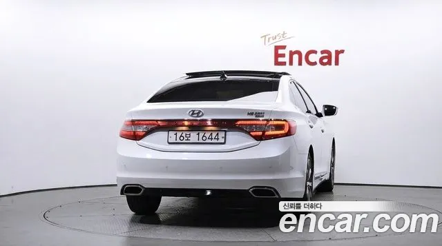 Hyundai Grandeur 2015 thumb 3