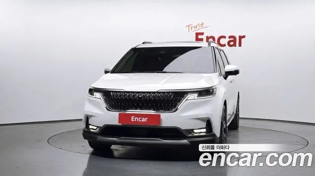 Kia Carnival 2023 thumb 3