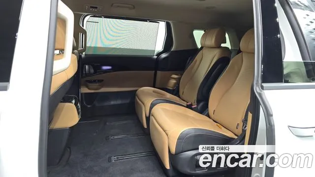 Kia Carnival 2023 thumb 12