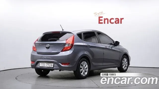 Hyundai Accent 2016 thumb 2