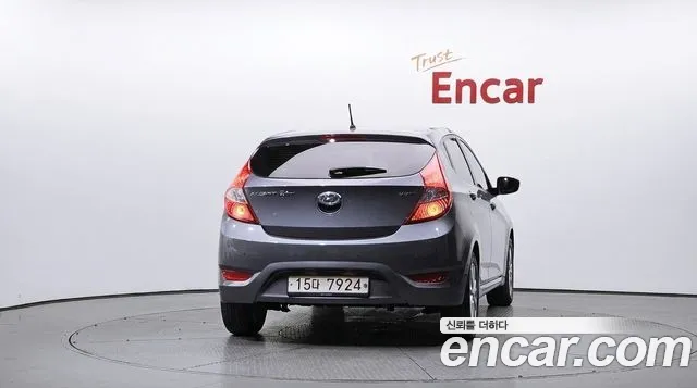 Hyundai Accent 2016 thumb 4