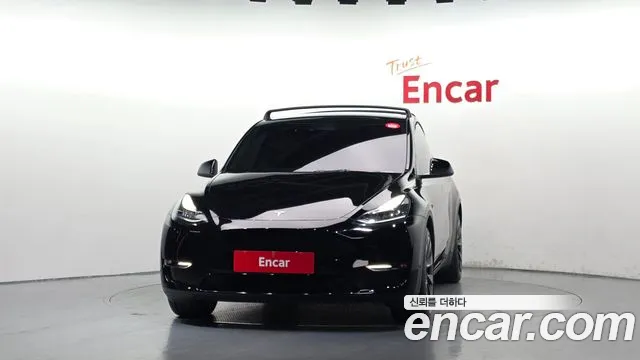 Tesla Model Y 2022 thumb 3