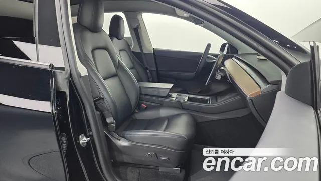 Tesla Model Y 2022 thumb 12