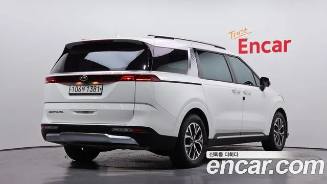 Kia Carnival 2021 thumb 2