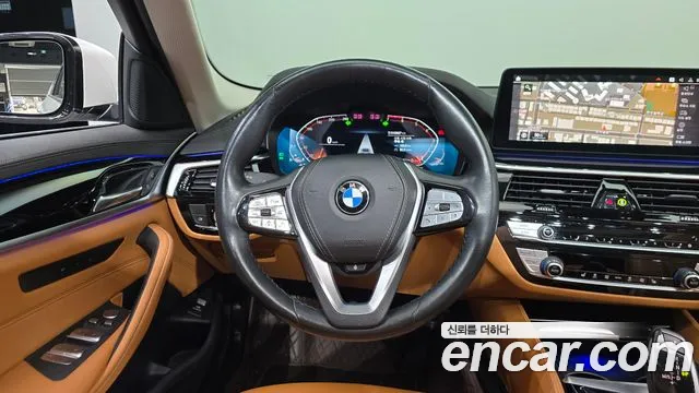 BMW 5-Series 2022 thumb 12