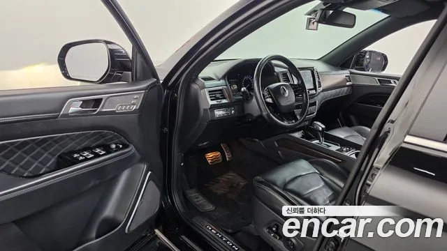KG_Mobility_Ssangyong Rexton 2018 thumb 10