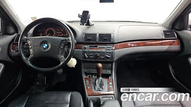 BMW 3-Series 2004 thumb 7