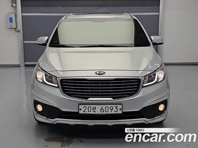 Kia Carnival 2014 thumb 2
