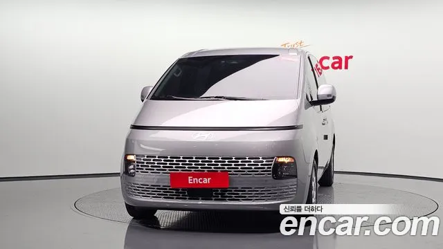 Hyundai Staria 2024 thumb 2