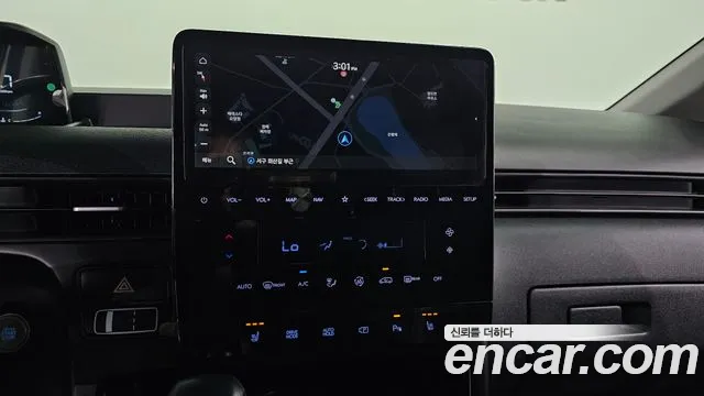 Hyundai Staria 2024 thumb 12