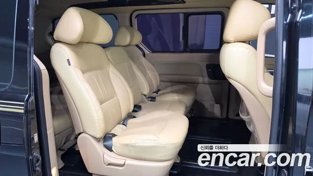 Hyundai Starex 2012 thumb 10