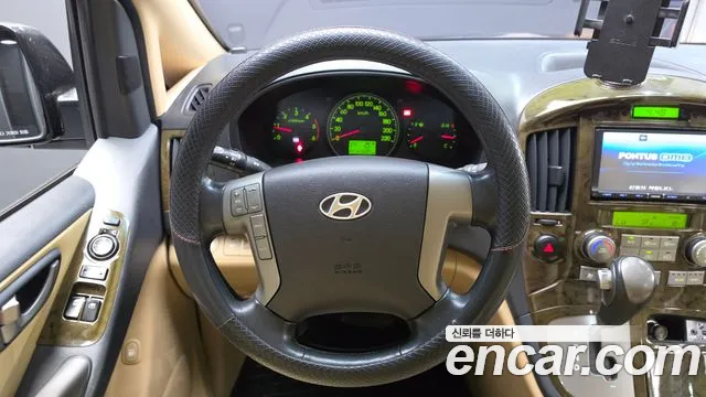 Hyundai Starex 2012 thumb 11