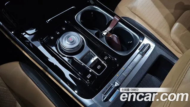 Kia Carnival 2022 thumb 9
