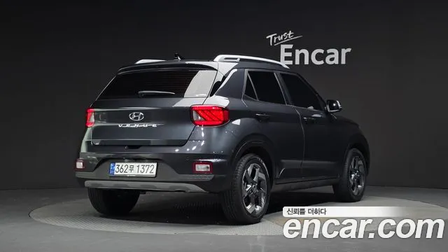 Hyundai Venue 2022 thumb 2