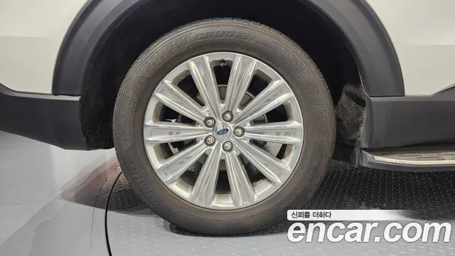 Ford Explorer 2020 thumb 5