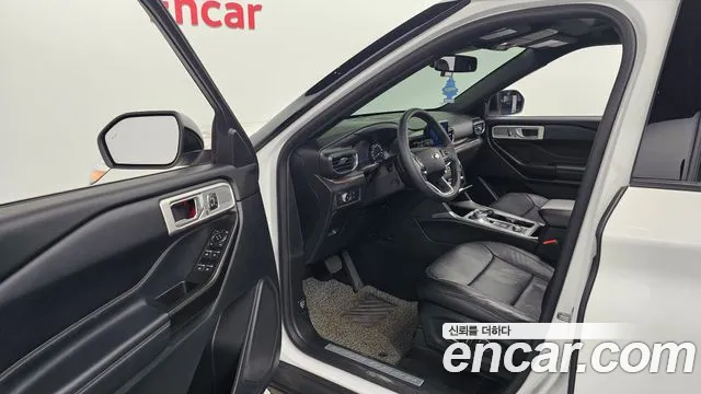 Ford Explorer 2020 thumb 10