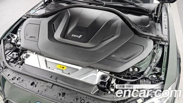 BMW i4 2023 thumb 6