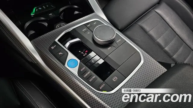 BMW i4 2023 thumb 9
