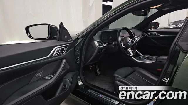 BMW i4 2023 thumb 10
