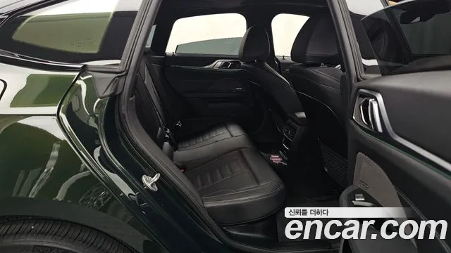 BMW i4 2023 thumb 11
