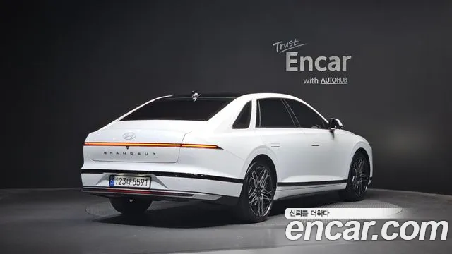 Hyundai Grandeur 2023 thumb 2