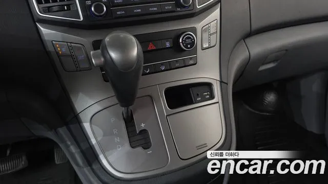 Hyundai Starex 2020 thumb 9