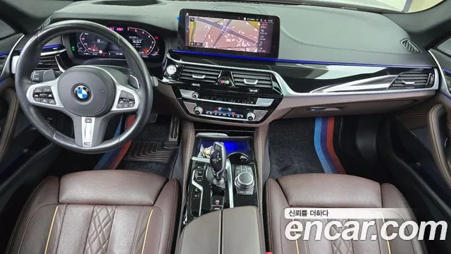 BMW 5-Series 2022 thumb 7