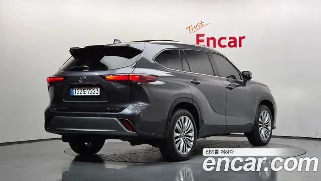 Toyota Highlander 2025 thumb 2