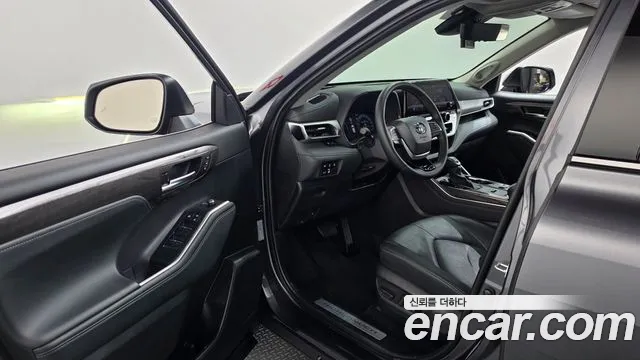 Toyota Highlander 2025 thumb 10
