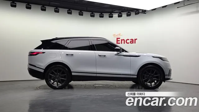 Land Rover Range Rover Velar 2026 thumb 5