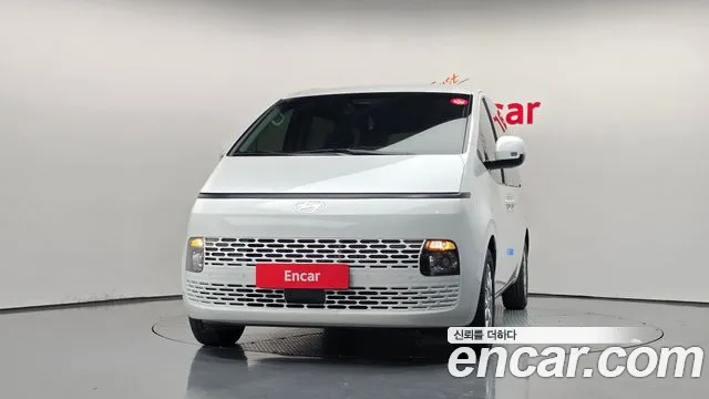 Hyundai Staria 2025 thumb 3