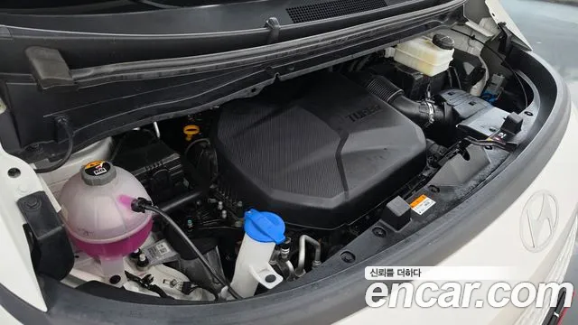 Hyundai Staria 2025 thumb 6