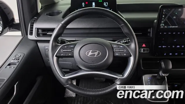 Hyundai Staria 2025 thumb 12