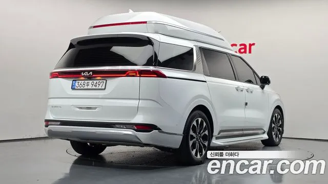 Kia Carnival 2023 thumb 2