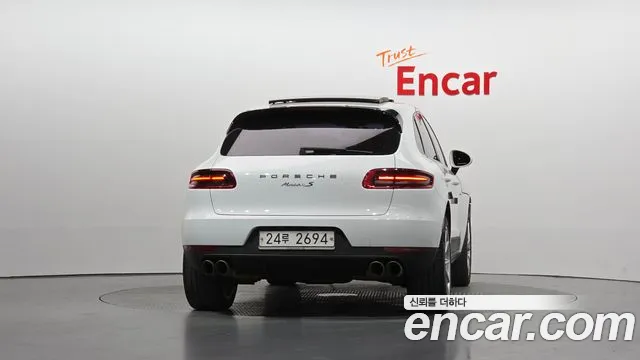 Porsche Macan 2014 thumb 4