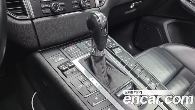 Porsche Macan 2014 thumb 9