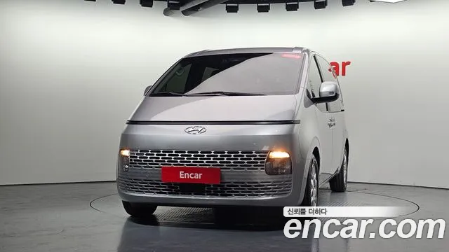 Hyundai Staria 2022 thumb 2
