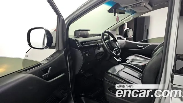 Hyundai Staria 2022 thumb 9