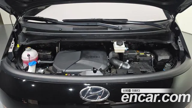 Hyundai Staria 2022 thumb 6