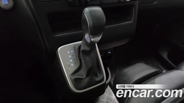 Hyundai Staria 2022 thumb 9