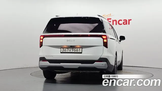 Kia Carnival 2024 thumb 4