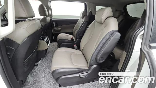 Kia Carnival 2024 thumb 12