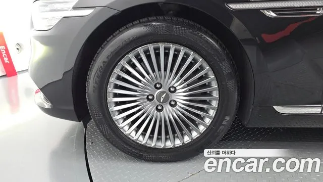 Genesis G90 2019 thumb 5